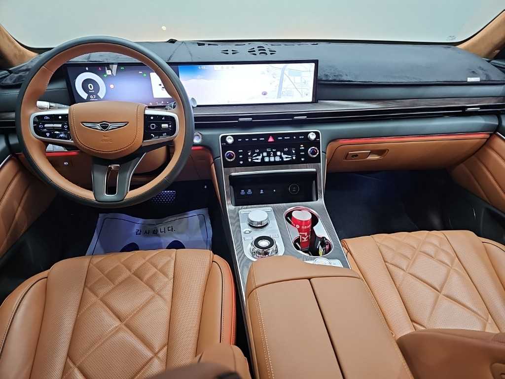 Genesis GV80 — photo 07