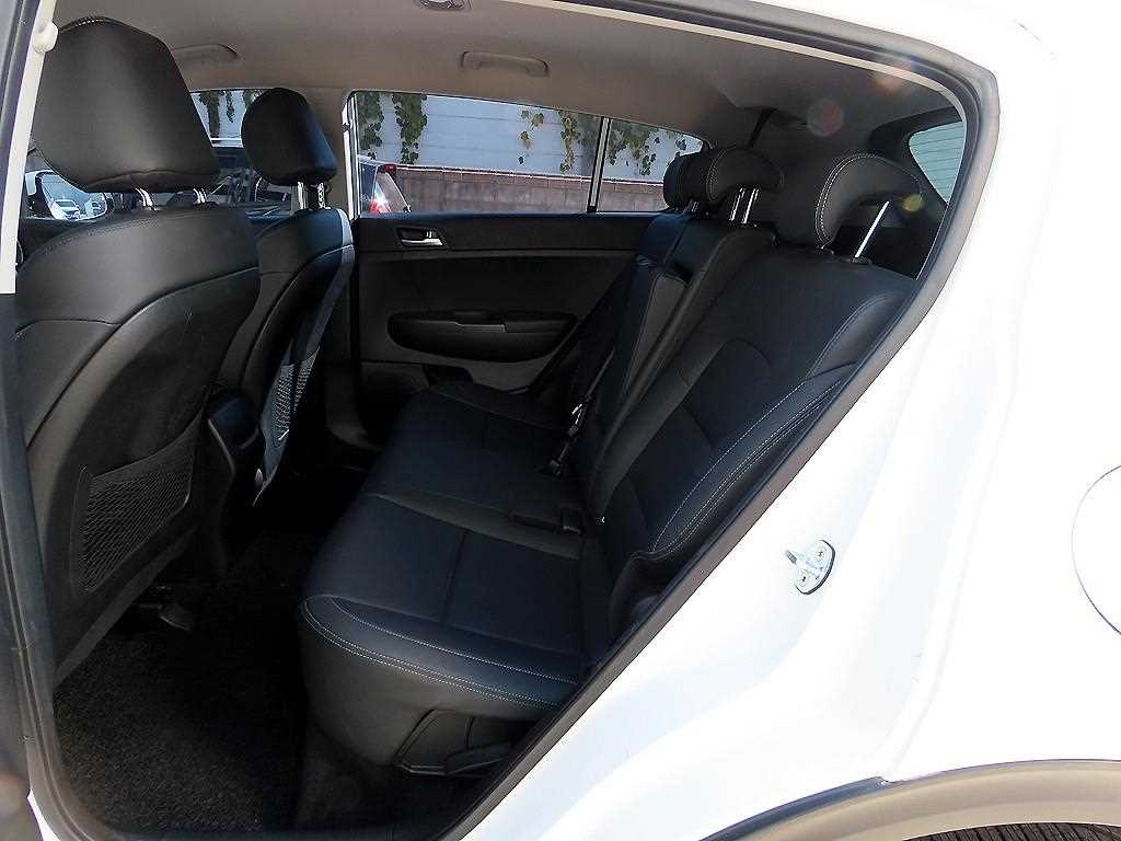Kia Sportage — photo 06