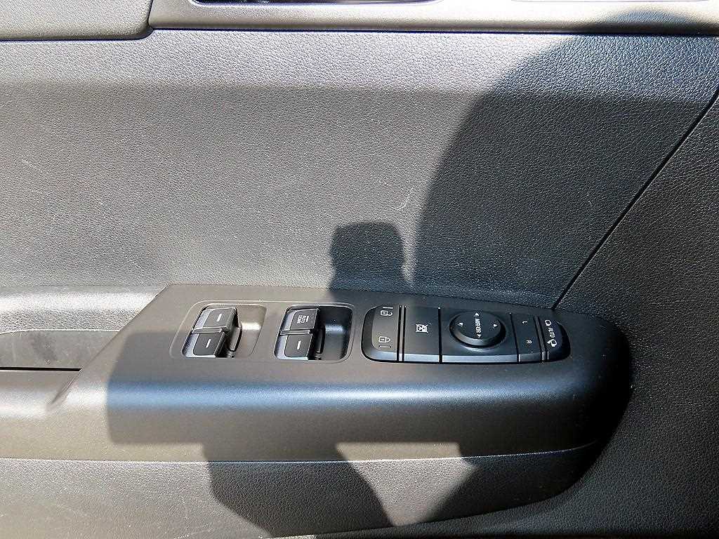 Kia Sportage — photo 11