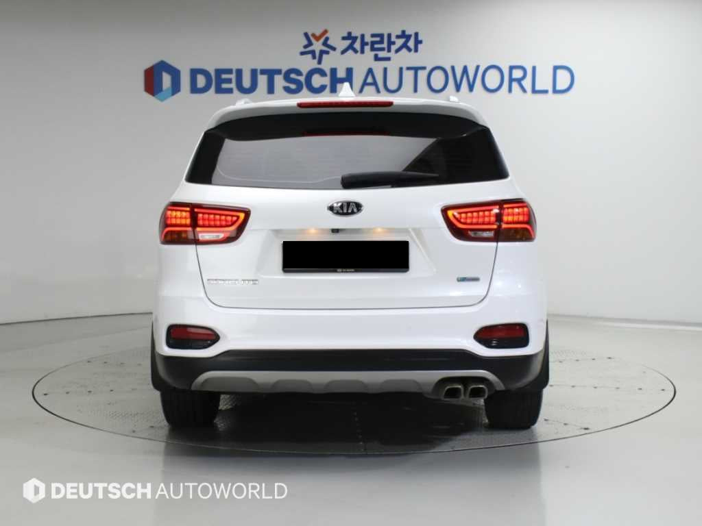 Kia Sorento — photo 04