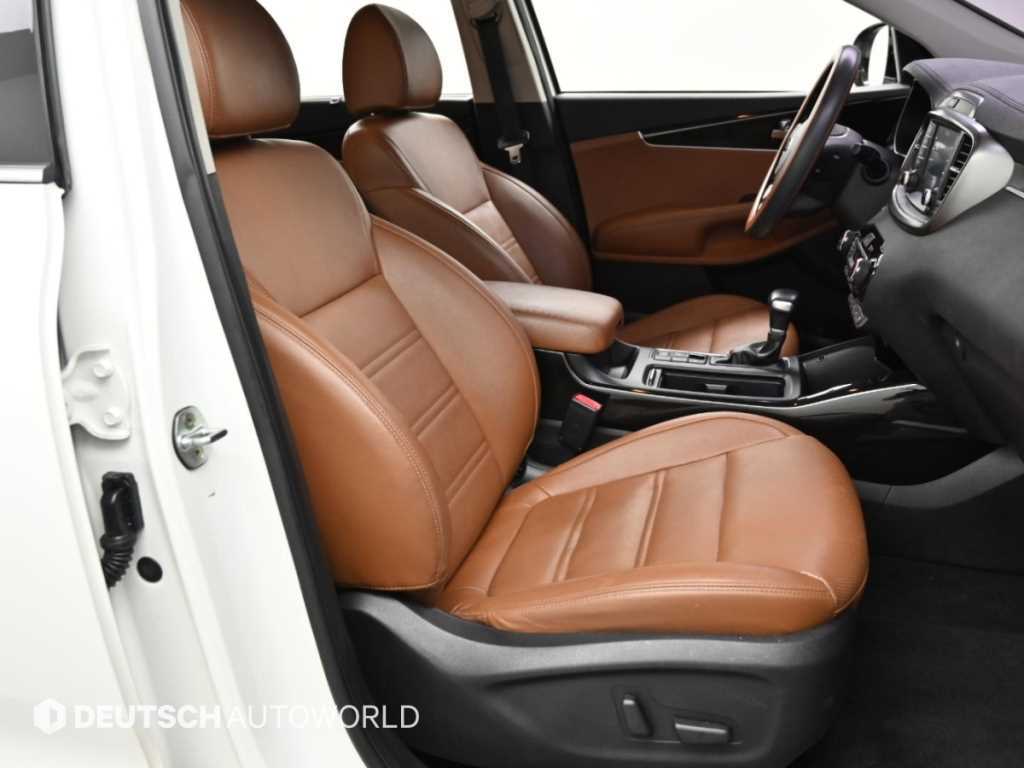 Kia Sorento — photo 10
