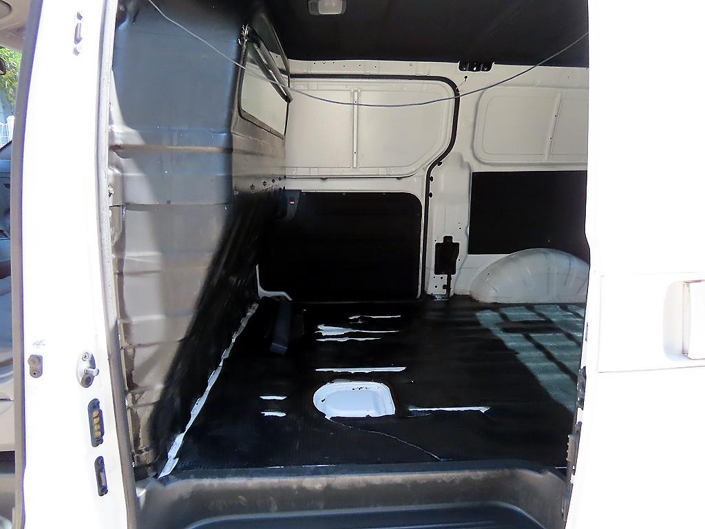 Hyundai Starex — photo 06