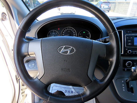 Hyundai Starex — photo 08