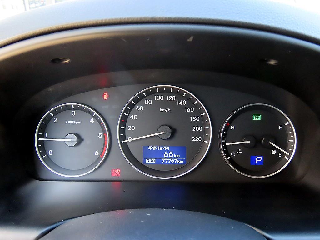 Hyundai Starex — photo 09
