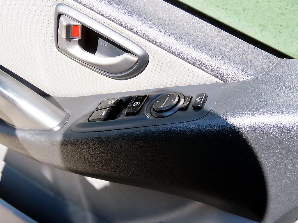 Hyundai Starex — photo 11