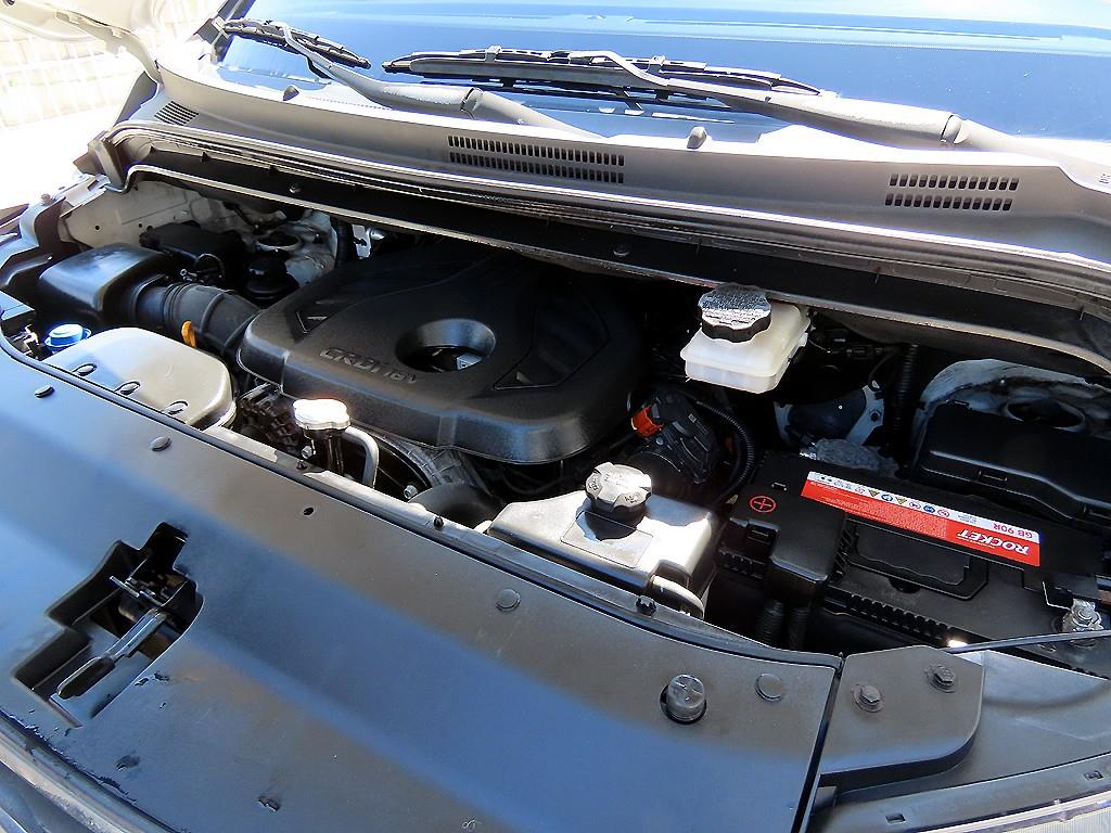 Hyundai Starex — photo 16