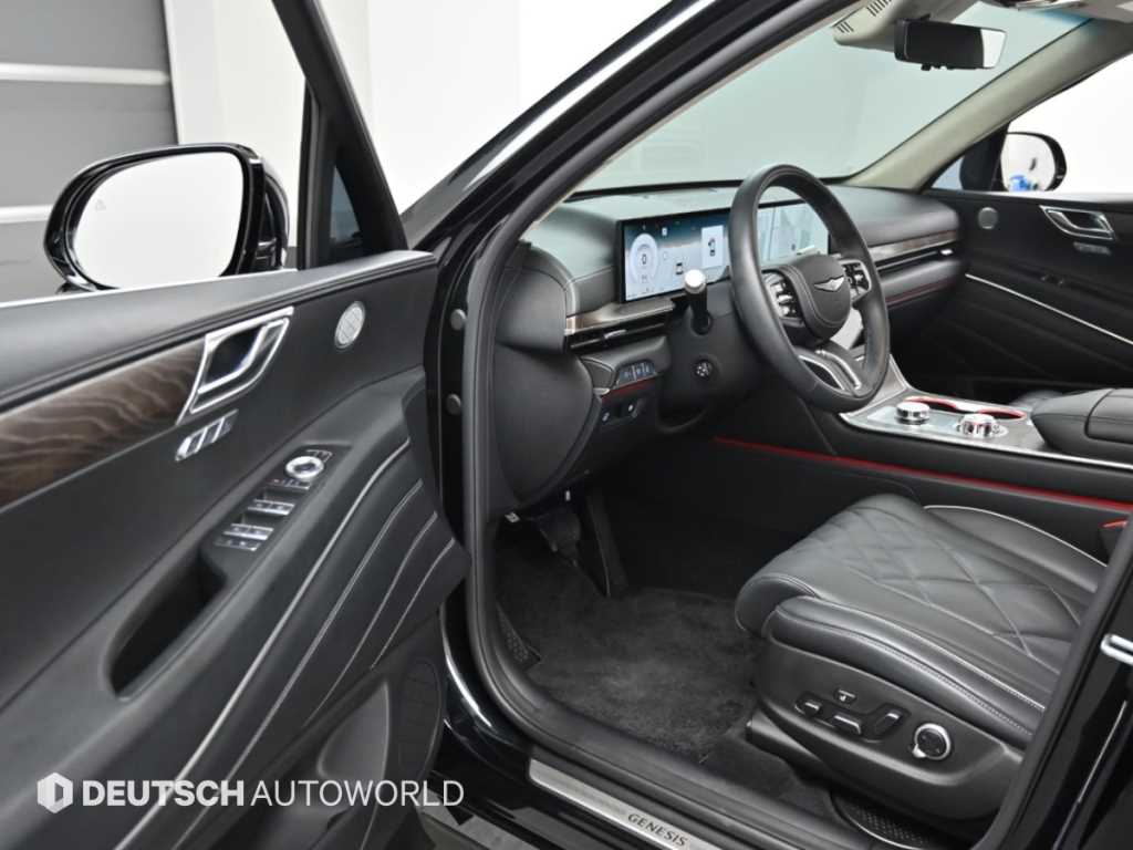 Genesis GV80 — photo 11