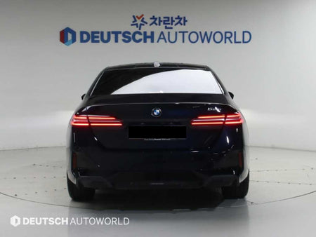 BMW 5-Series — photo 04