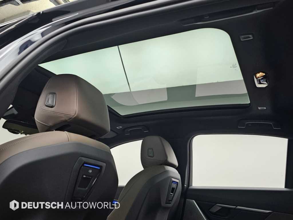 BMW 5-Series — photo 18