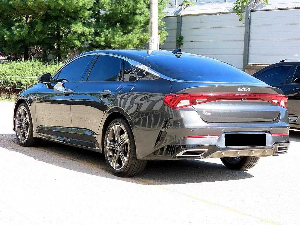 Kia K5 — photo 03