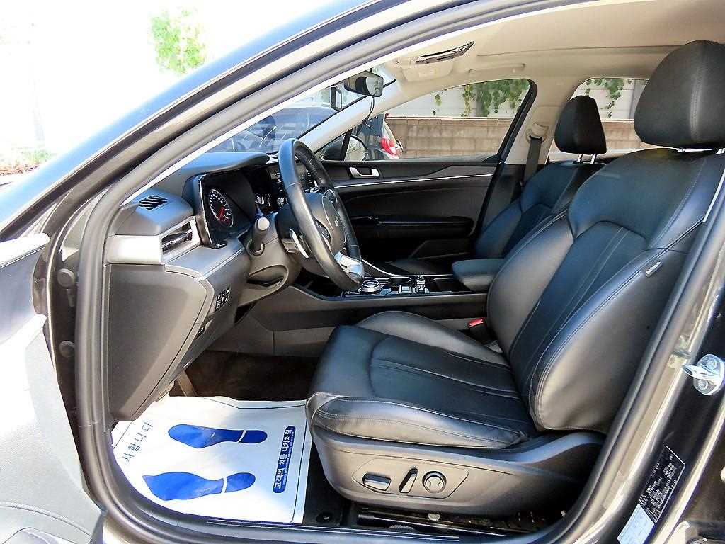 Kia K5 — photo 05