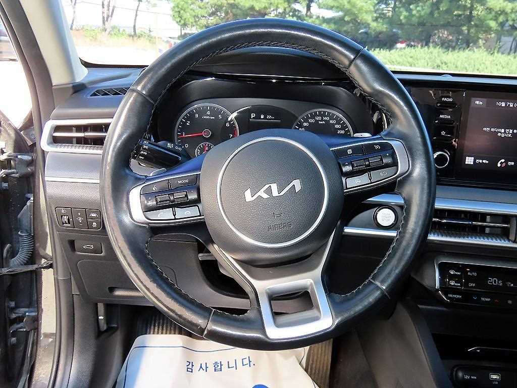 Kia K5 — photo 08