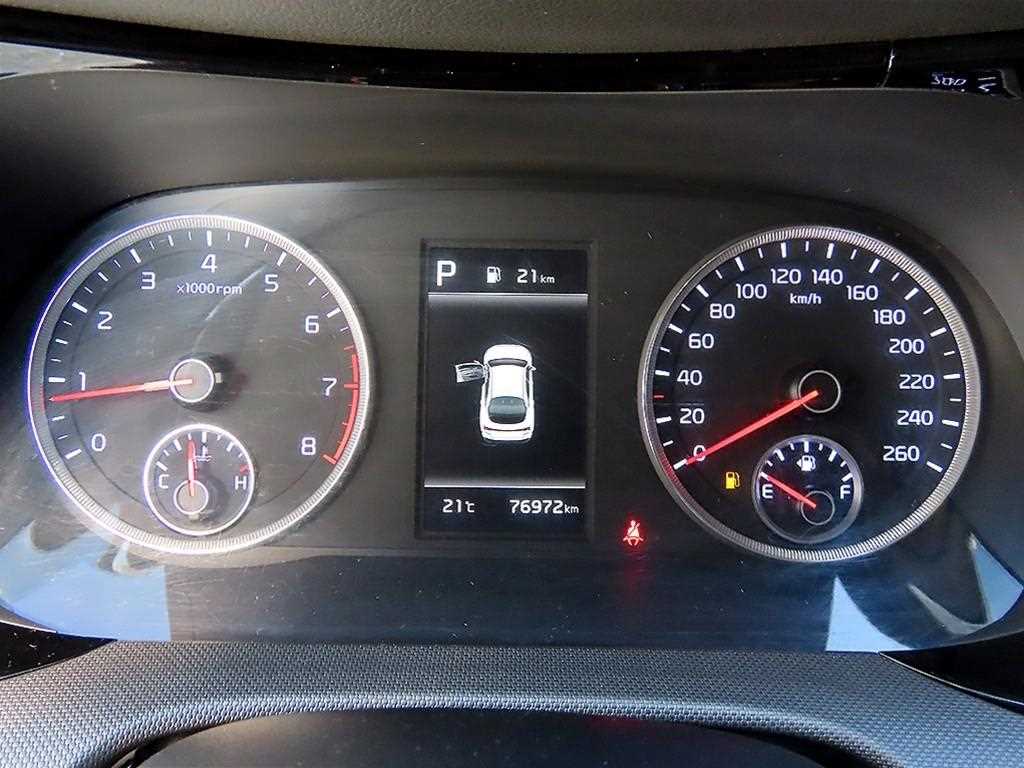 Kia K5 — photo 09