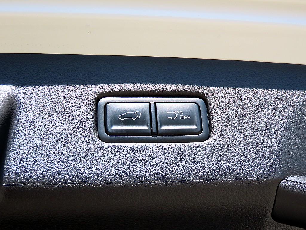Kia Carnival — photo 18