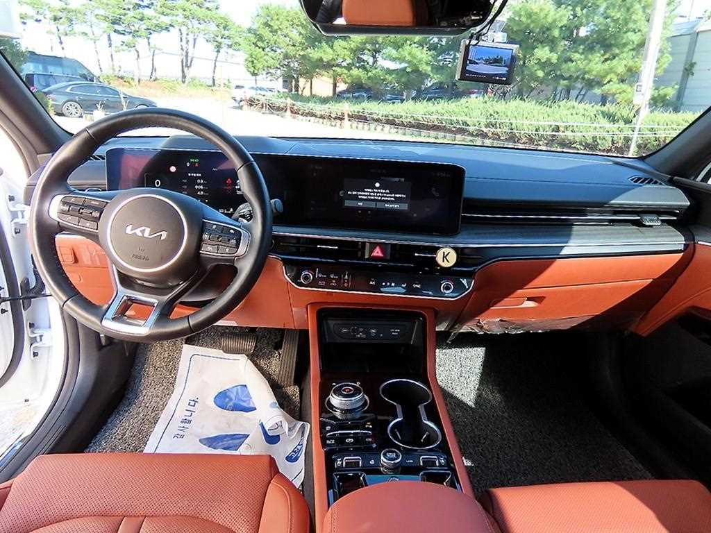 Kia K5 — photo 07