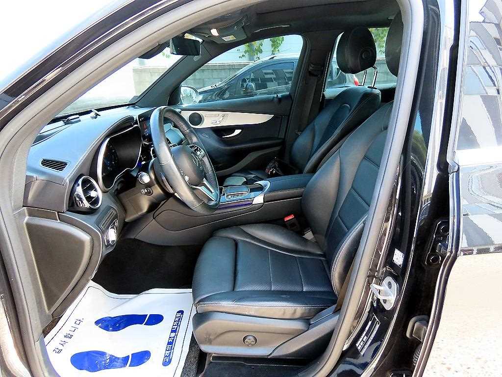 Mercedes-Benz GLC-Class — photo 05