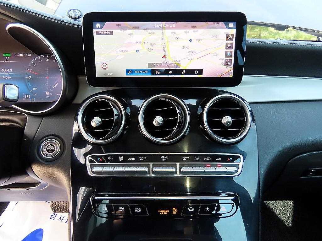 Mercedes-Benz GLC-Class — photo 13