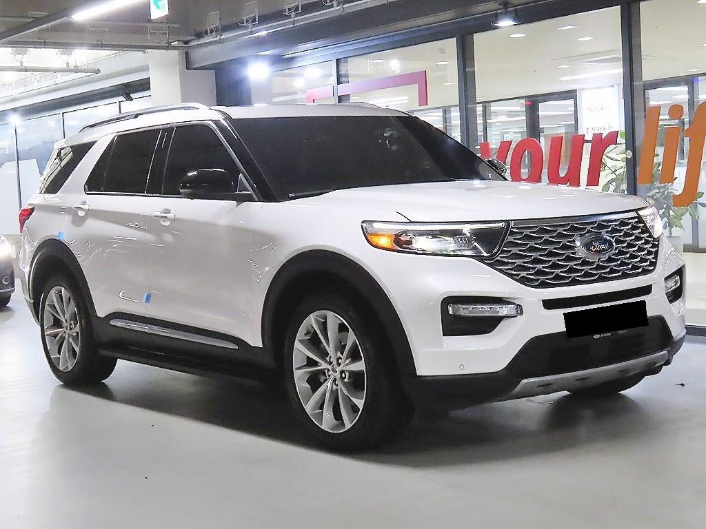 Ford Explorer — photo 01