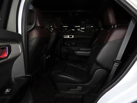 Ford Explorer — photo 07
