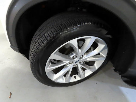 Ford Explorer — photo 20