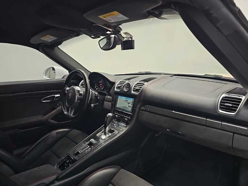 Porsche Boxster — photo 16