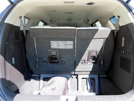Kia Carnival — photo 16