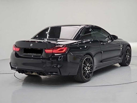 BMW M4 — photo 04