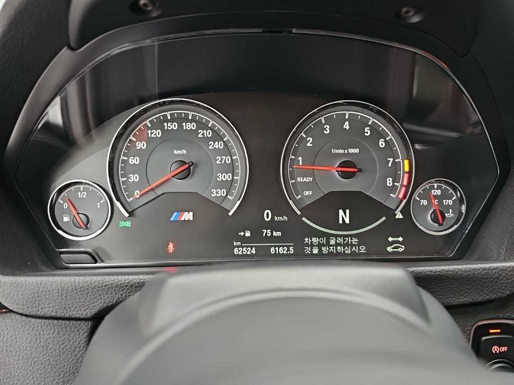 BMW M4 — photo 06