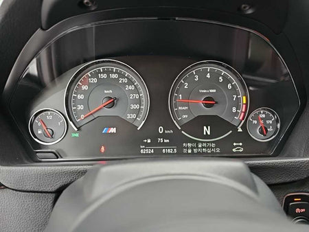 BMW M4 — photo 06