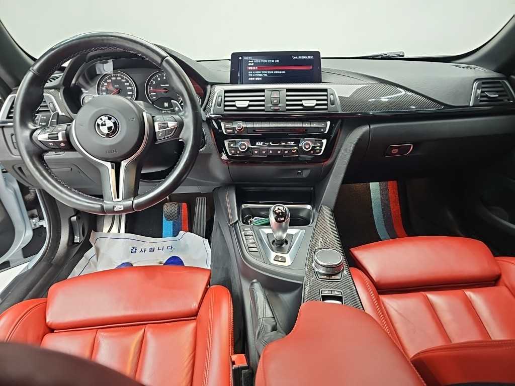 BMW M4 — photo 07