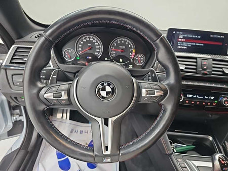 BMW M4 — photo 09