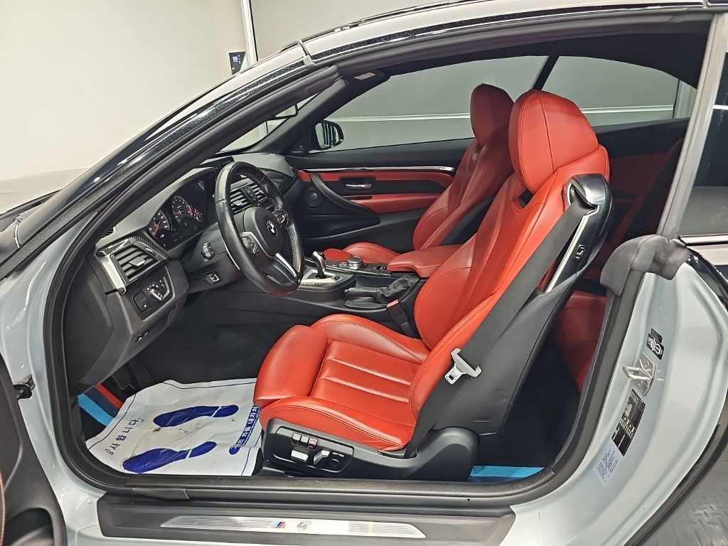 BMW M4 — photo 11
