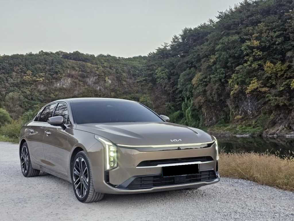 Kia K8 — photo 01