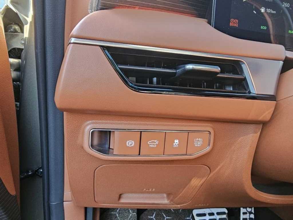Kia K8 — photo 12