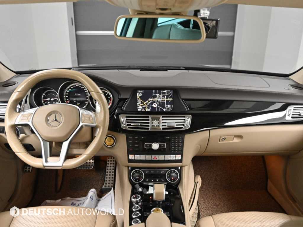 Mercedes-Benz CLS-Class — photo 07
