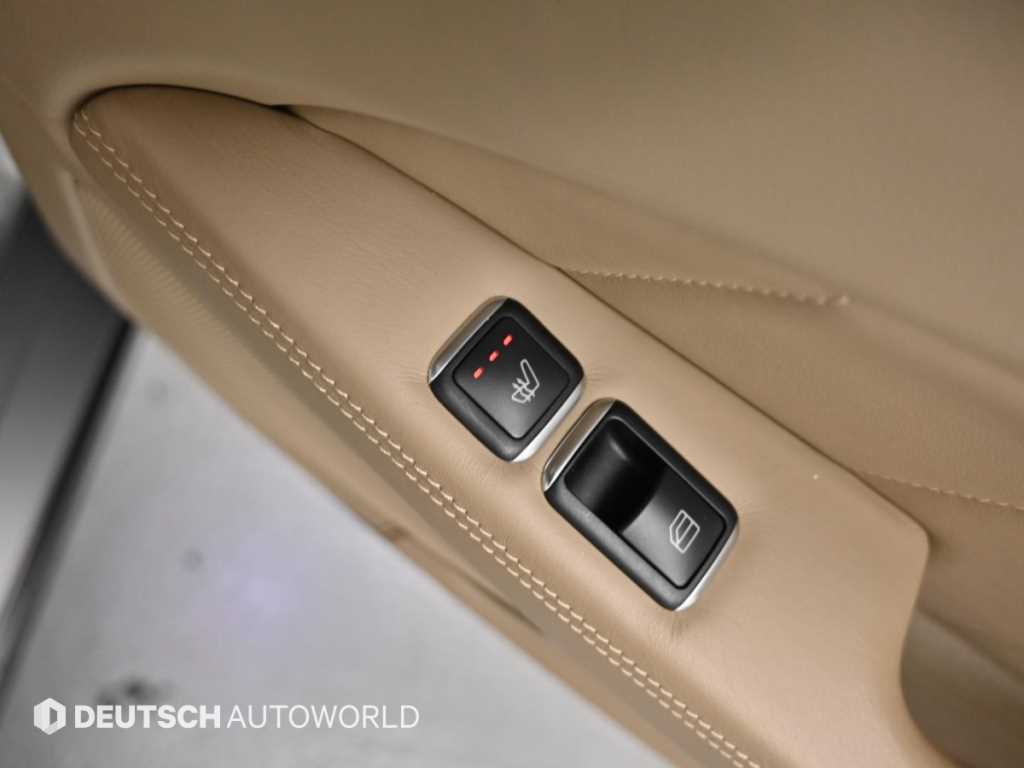 Mercedes-Benz CLS-Class — photo 16
