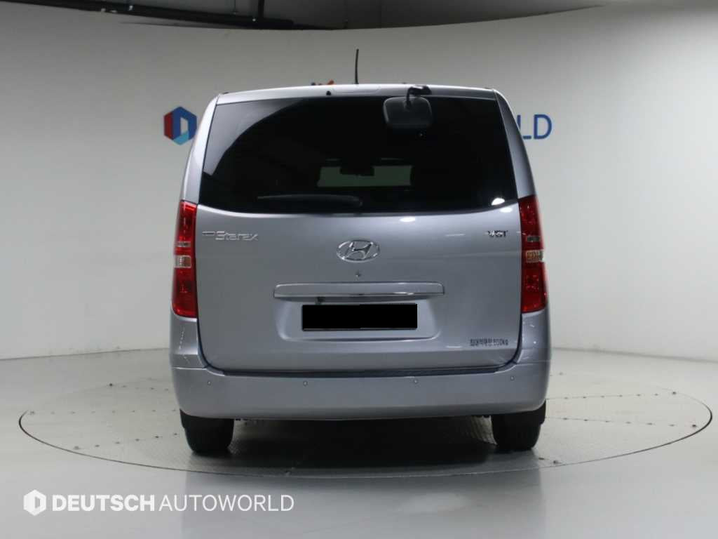 Hyundai Starex — photo 04