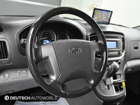 Hyundai Starex — photo 13