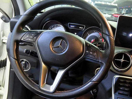 Mercedes-Benz GLA-Class — photo 08
