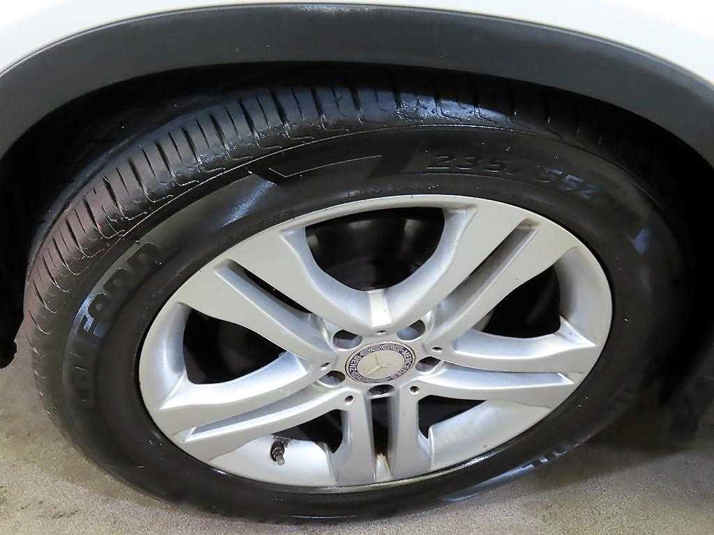 Mercedes-Benz GLA-Class — photo 18