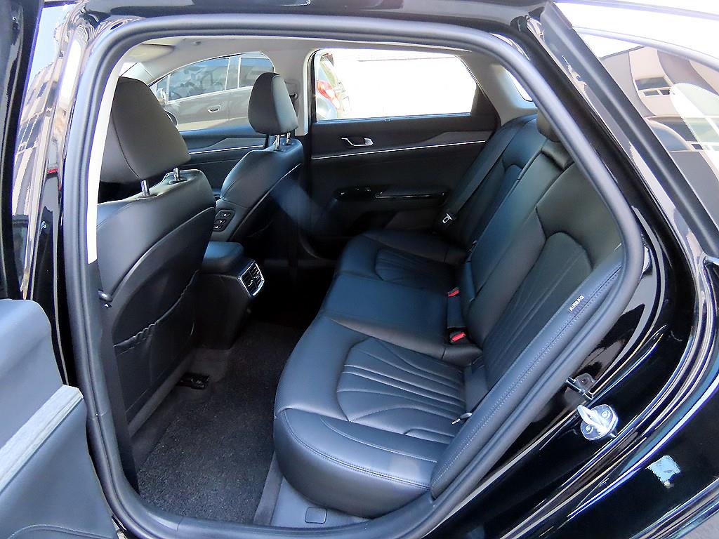 Kia K5 — photo 06