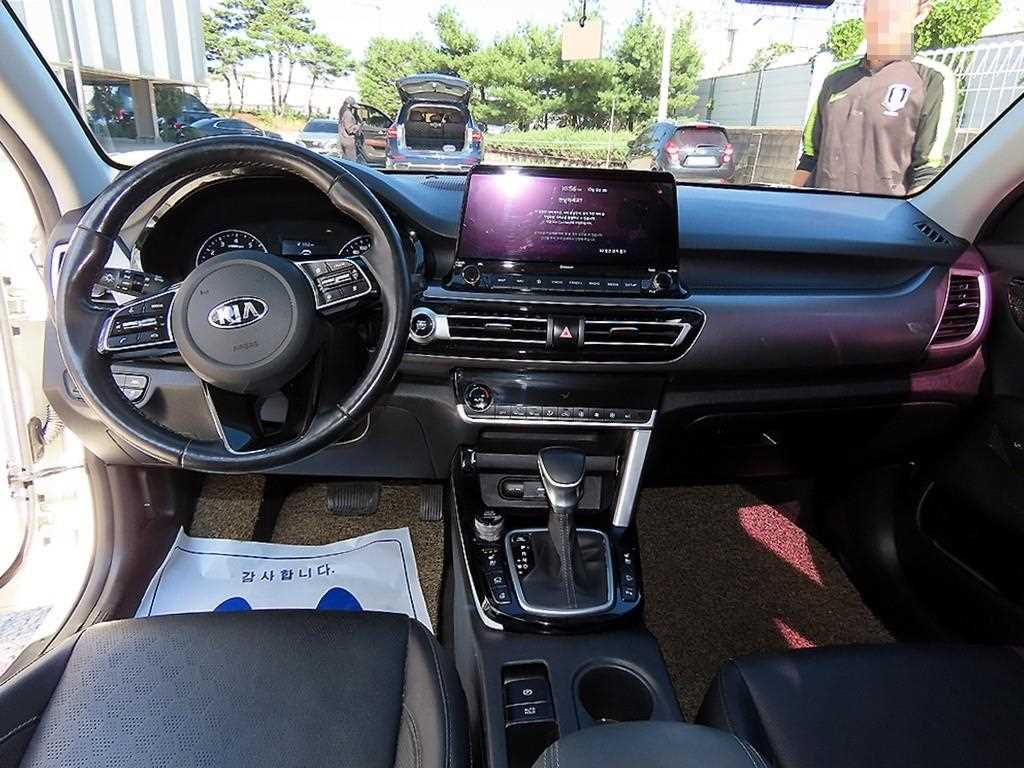 Kia Seltos — photo 07