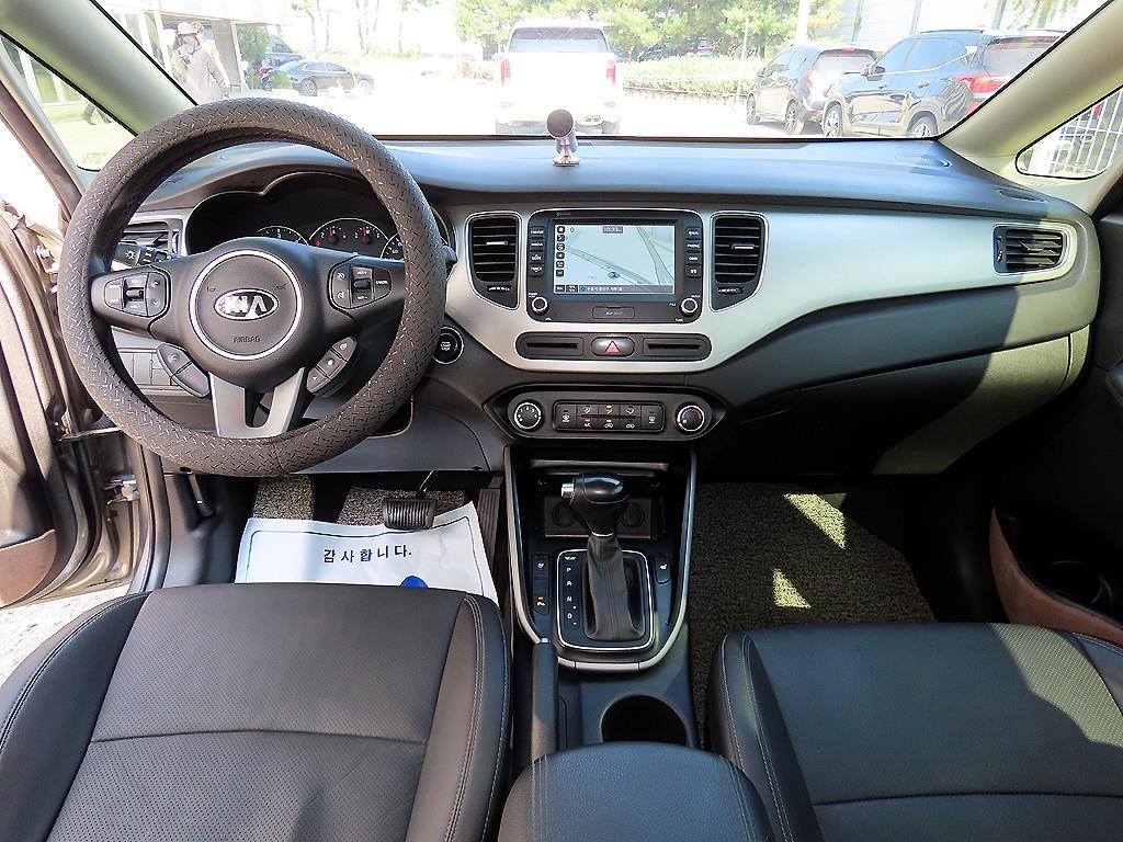 Kia Carens — photo 07