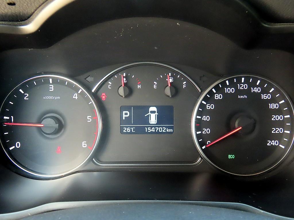 Kia Carens — photo 09