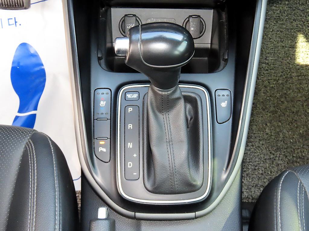 Kia Carens — photo 11