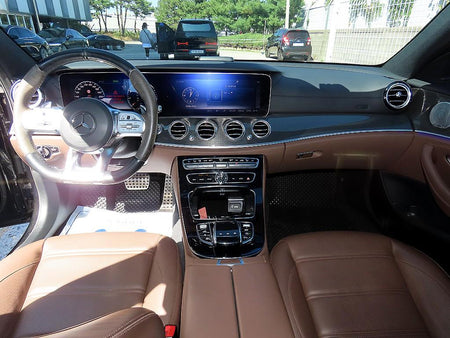 Mercedes-Benz E-Class — photo 07
