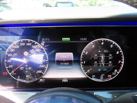 Mercedes-Benz E-Class — photo 10