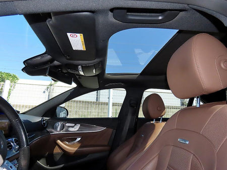 Mercedes-Benz E-Class — photo 16