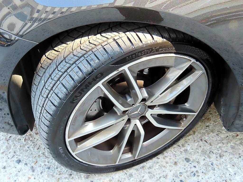Mercedes-Benz E-Class — photo 20
