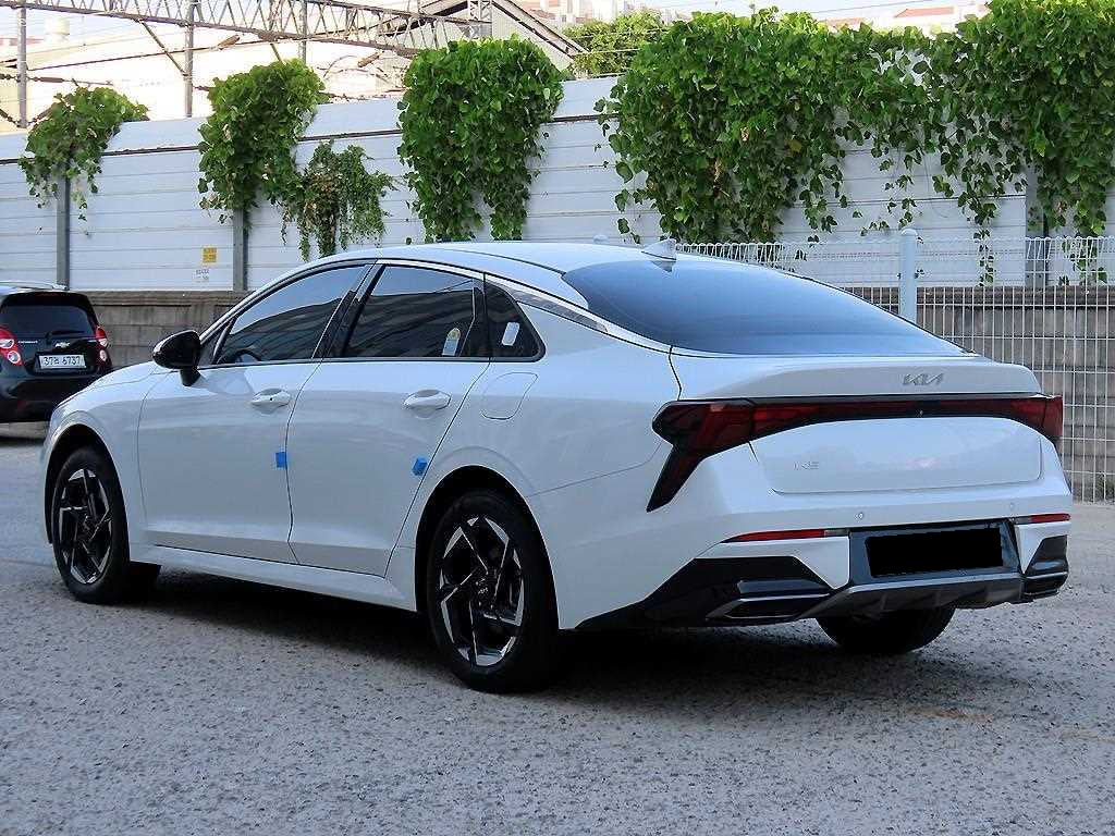 Kia K5 — photo 03